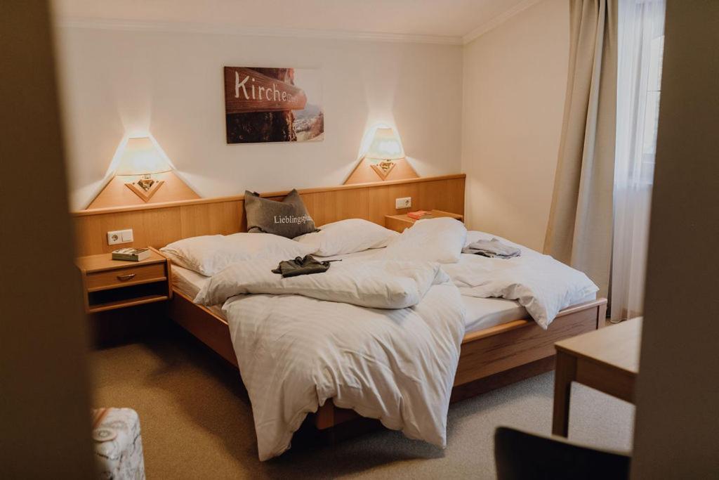 Dorfcafe Unken Hotelpension Swirtshaus Im Dorf ภายนอก รูปภาพ